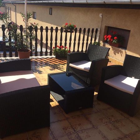 Teke Panzio Bed & Breakfast Kormend Exterior photo